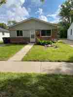 featured image of 8075 Oak St