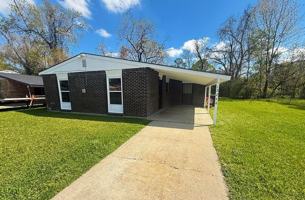 featured image of 12246 Palmyra Dr