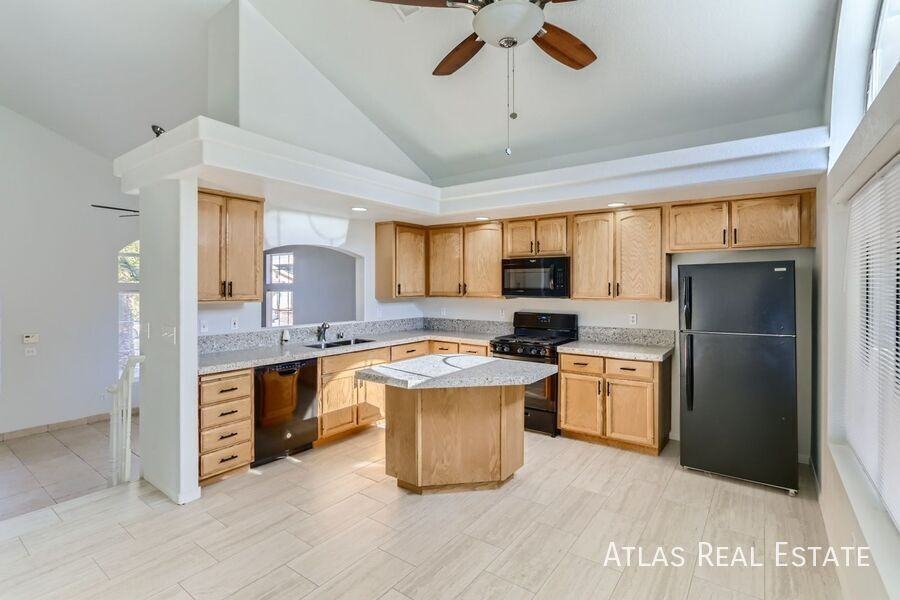 8717 Texas Bronco Ave - Photo 4 of 20