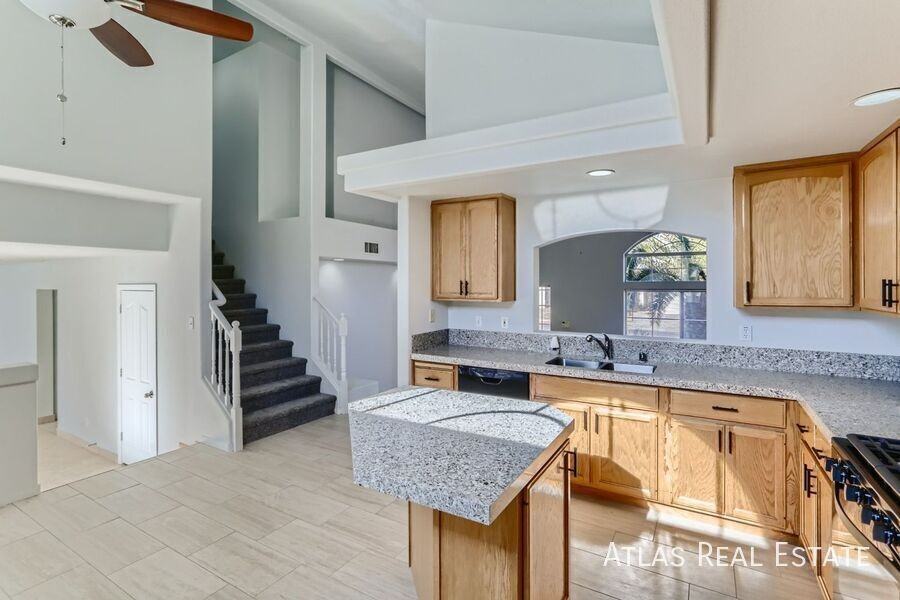 8717 Texas Bronco Ave - Photo 5 of 20