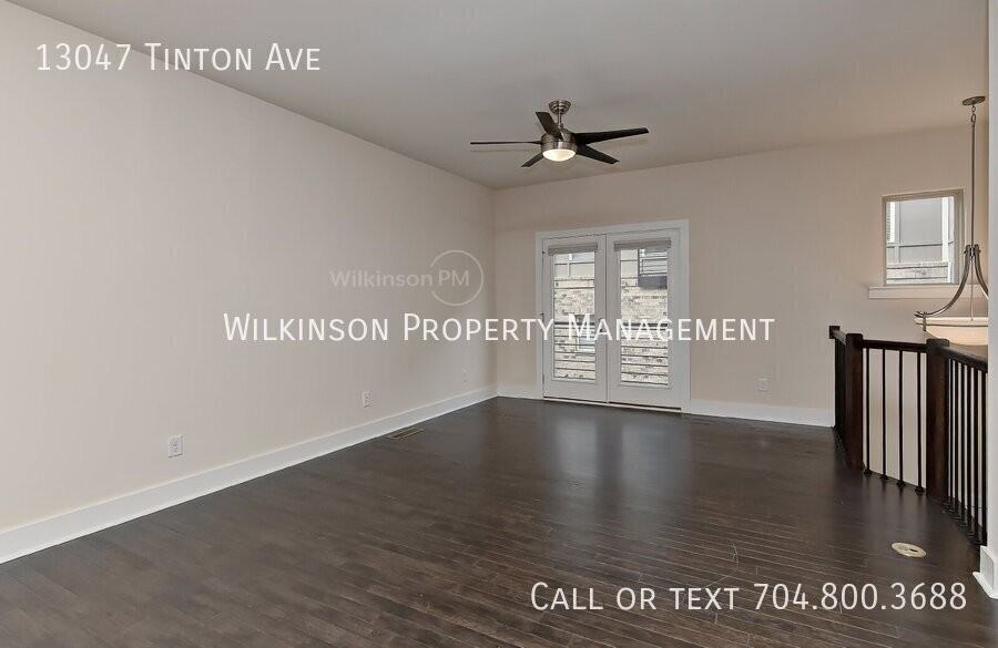 13047 Tinton Ave - Photo 4 of 35
