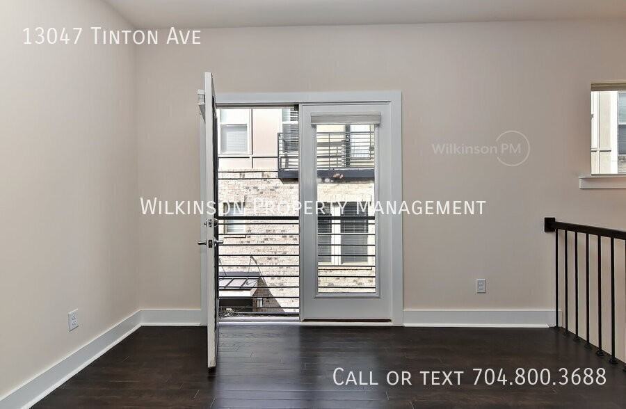 13047 Tinton Ave - Photo 5 of 35