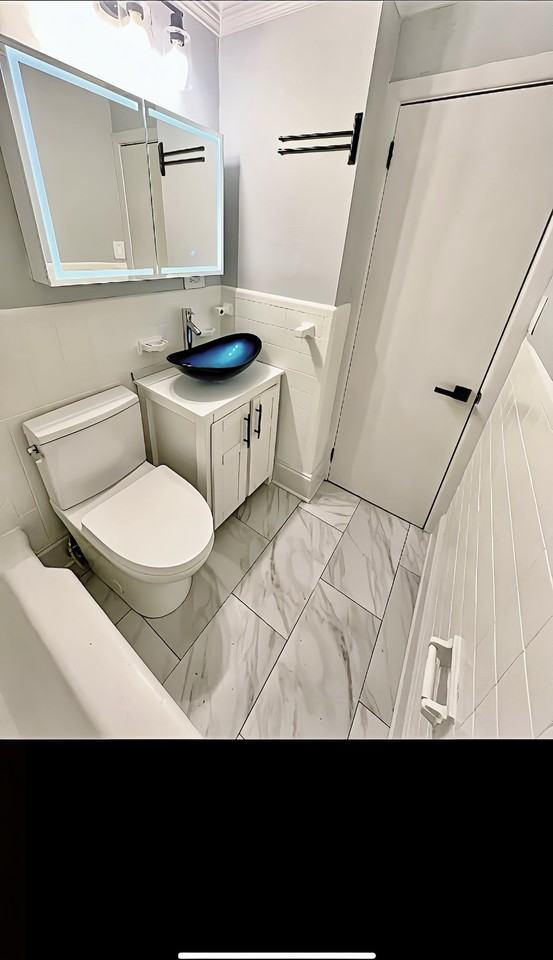 1337 Charlotte St #1337 - Photo 2 of 7