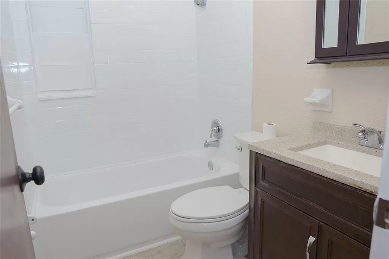 2500 Carver Ave - Photo 4 of 12