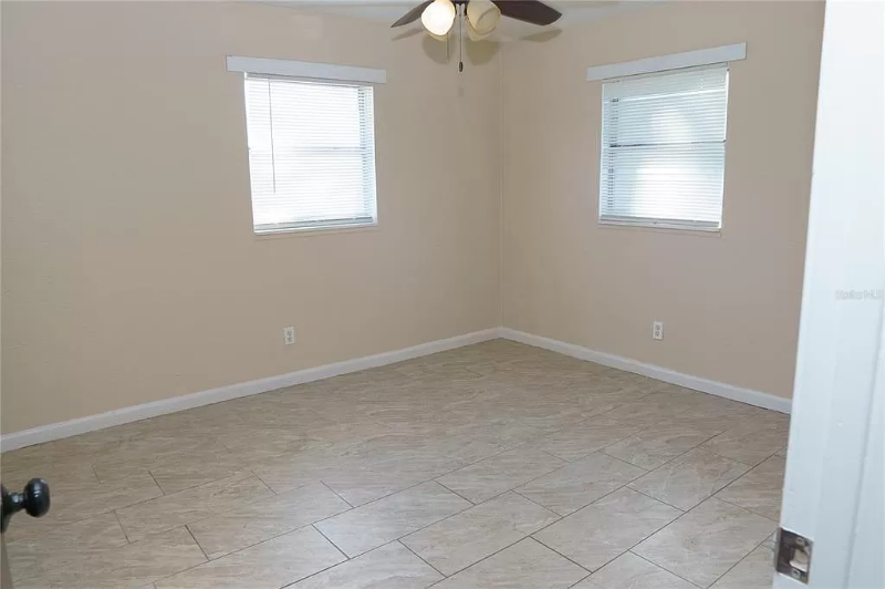 2500 Carver Ave - Photo 7 of 12