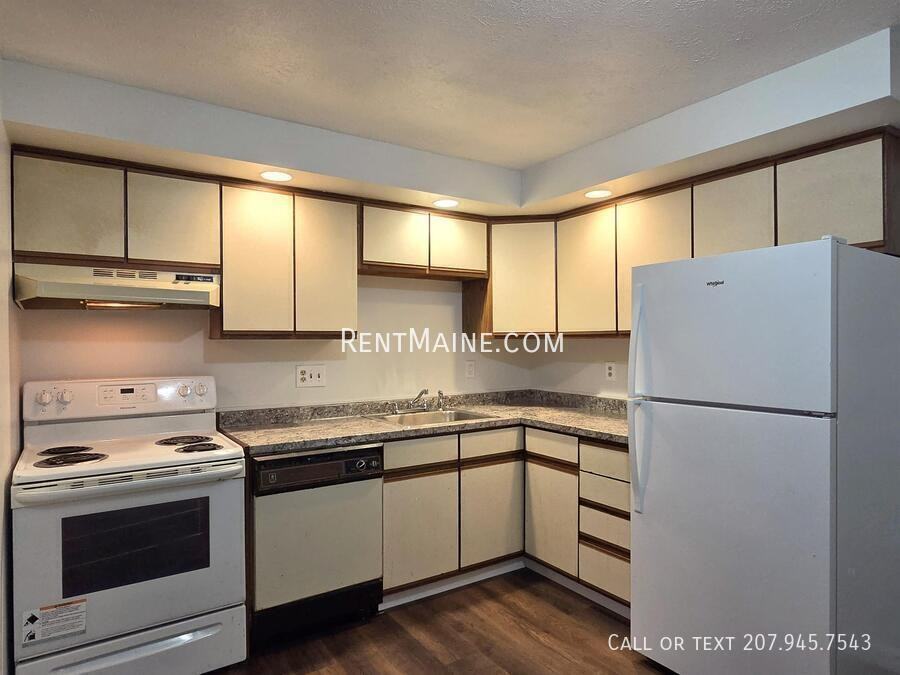 20 Tall Pines Dr #21 - Photo 4 of 21