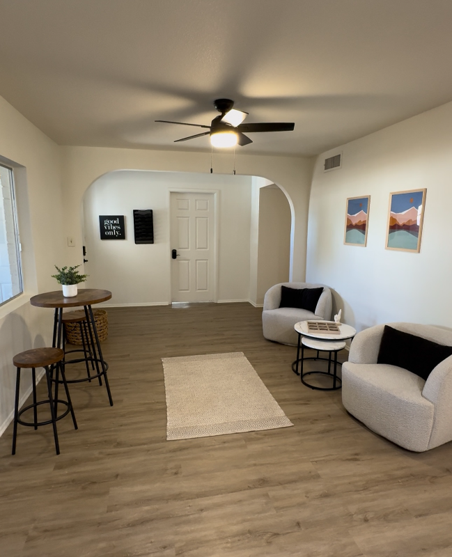 2222 W Morningside Dr - Photo 6 of 8