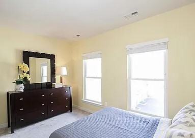 907 4th St Se - Photo 5 of 14