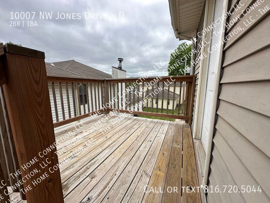 10007 Nw Jones Dr #D - Photo 3 of 13