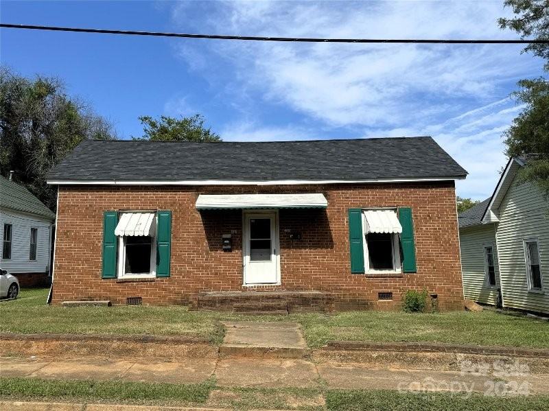 526 E Fisher St #526 - Photo 2 of 13