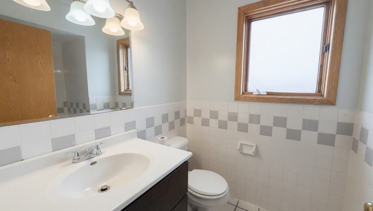 1340 N Campbell Ave #3 - Photo 6 of 8