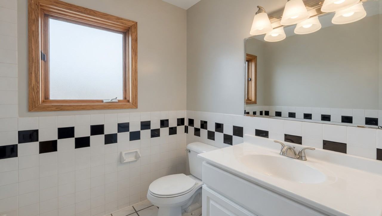 1340 N Campbell Ave #3 - Photo 7 of 8