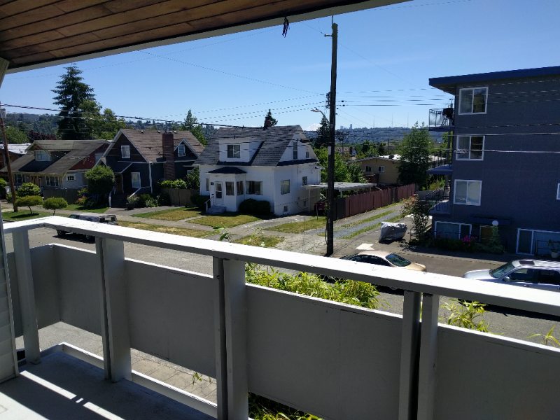 1136 Nw 62nd St - Photo 4 of 16