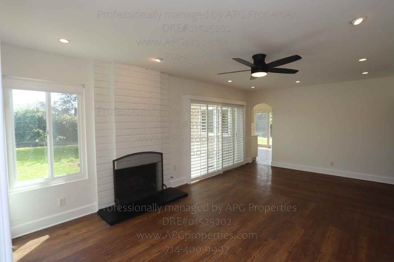 25502 Mcintyre St - Photo 4 of 31