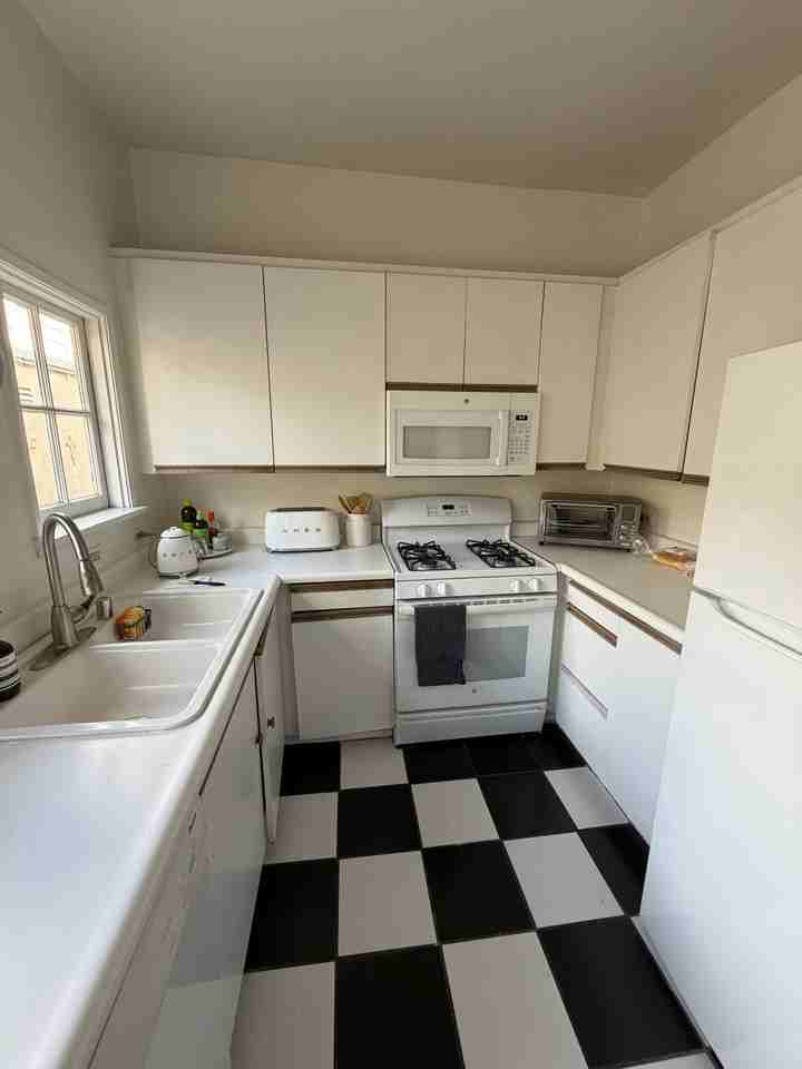 9969 Robbins Dr #NA - Photo 5 of 10