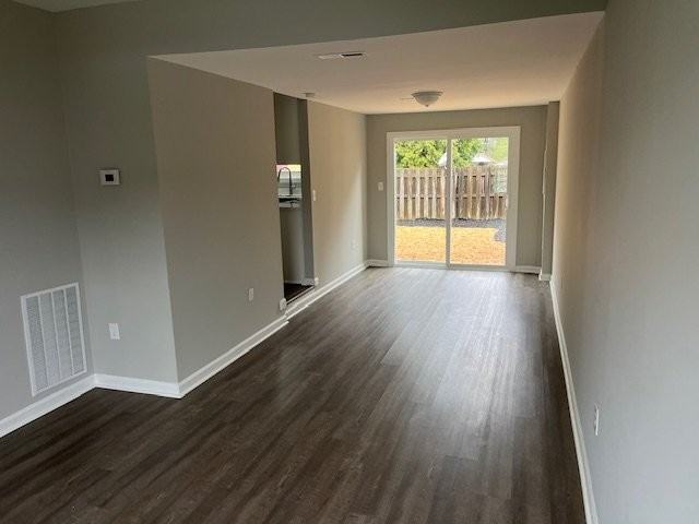 2216 Minnear St - Photo 5 of 20