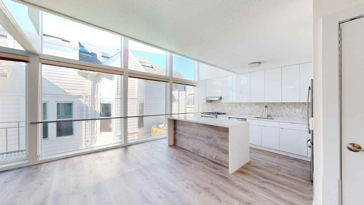 2355 Scott St #11 - Photo 4 of 32