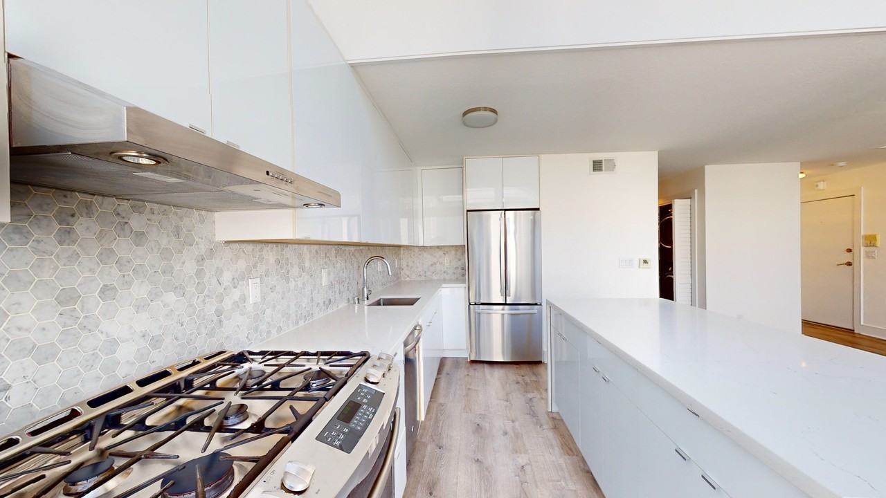 2355 Scott St #11 - Photo 7 of 32