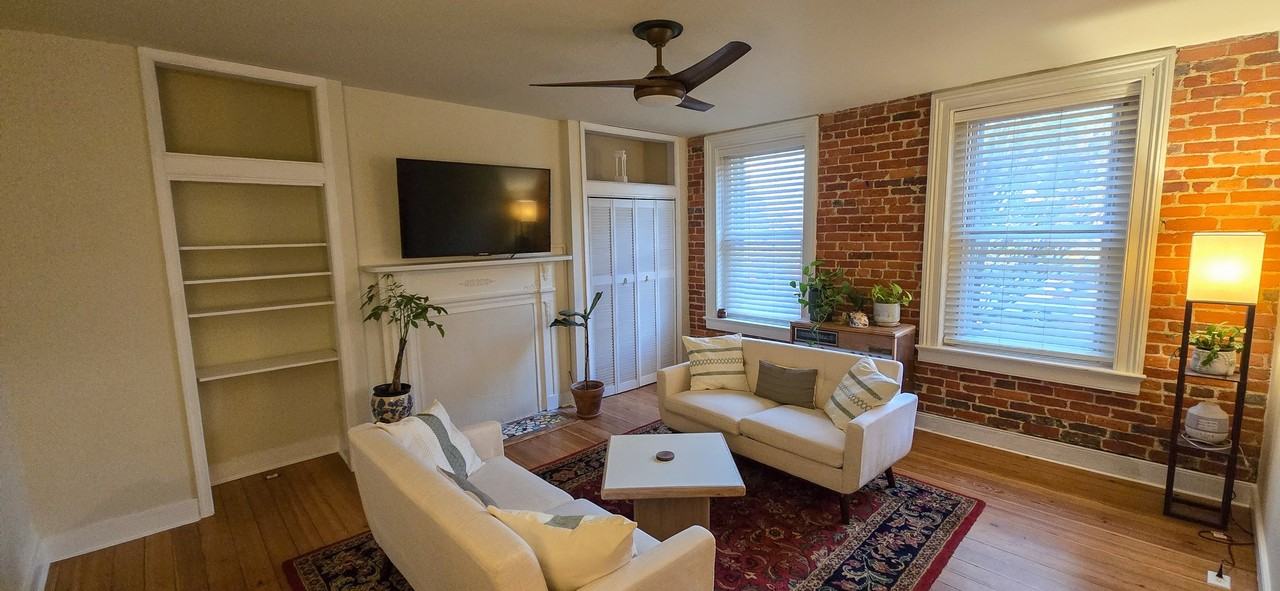 209 W Clay St - Photo 4 of 16