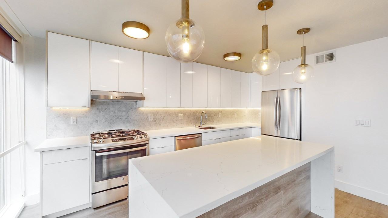 2355 Scott St #3 - Photo 3 of 18