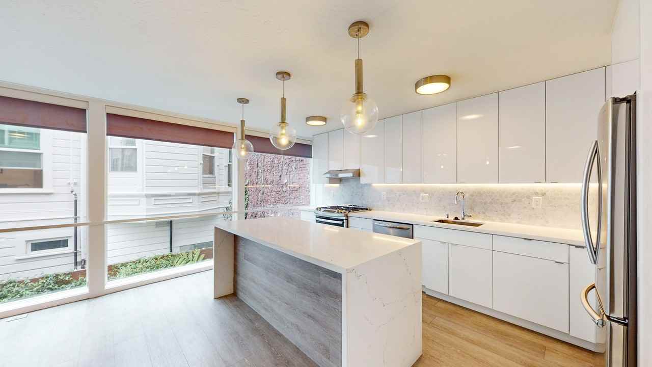 2355 Scott St #3 - Photo 4 of 18