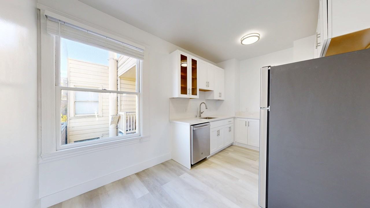 959 Haight St #10 - Photo 2 of 13