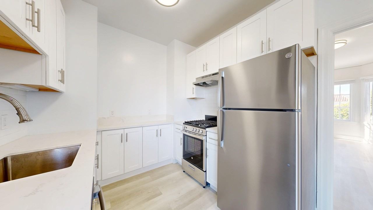 959 Haight St #10 - Photo 4 of 13