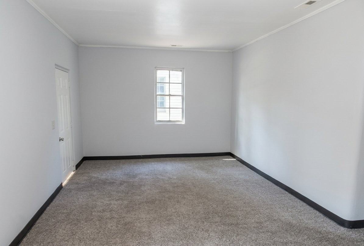 22 Burgess Ct - Photo 7 of 15