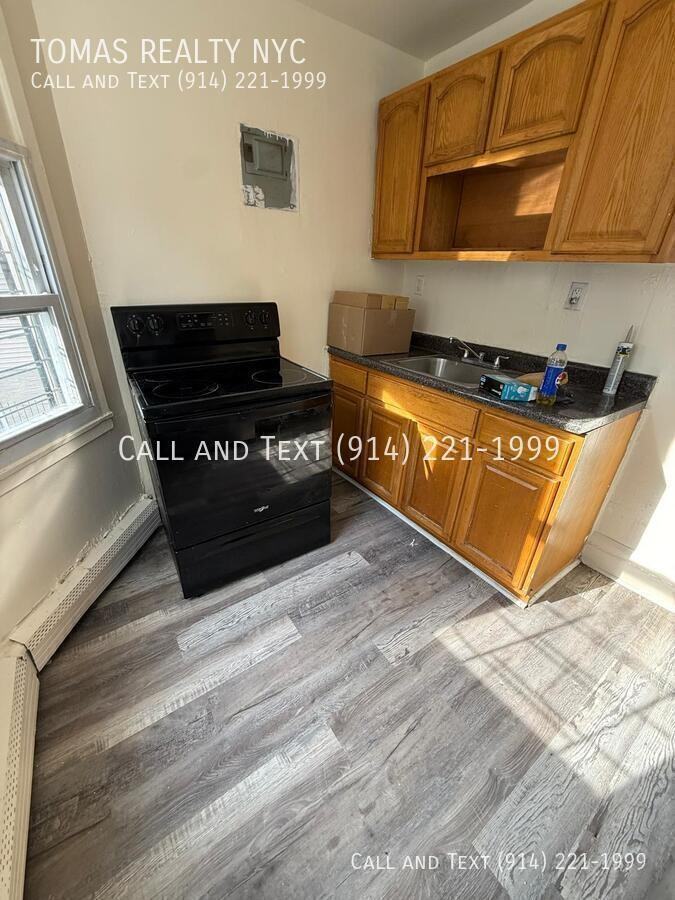 153 Stanley Ave ##1l - Photo 2 of 5