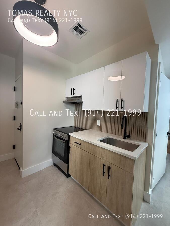 122 Downing St - Photo 2 of 10