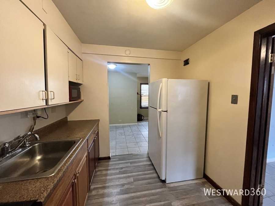 1610 N 1st Ave #2 - Photo 7 of 15