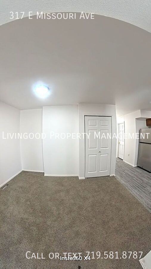 317 E Missouri Ave - Photo 5 of 24