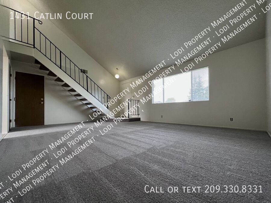 1431 Catlin Ct - Photo 5 of 37