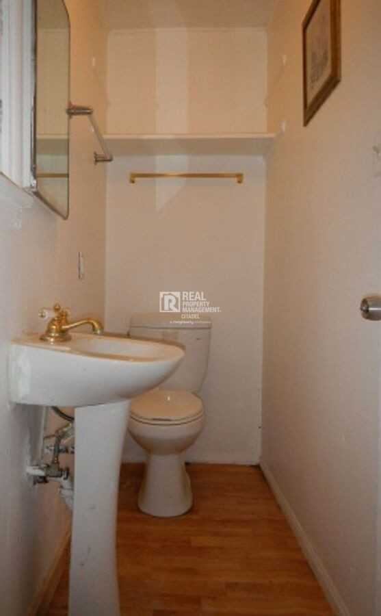 172 E Claremont St - Photo 5 of 8