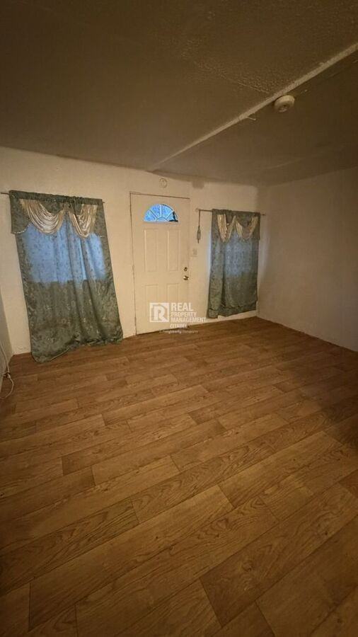 170 E Claremont St - Photo 2 of 12