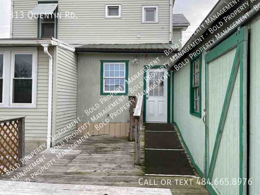 813 Quentin Rd - Photo 4 of 29