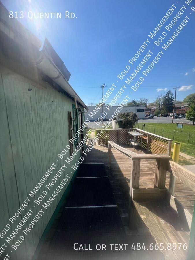 813 Quentin Rd - Photo 5 of 29