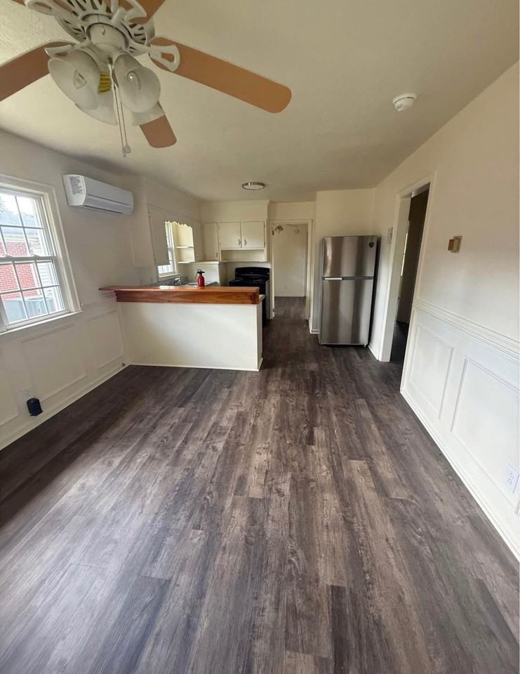 1007 N Virginia St - Photo 4 of 5