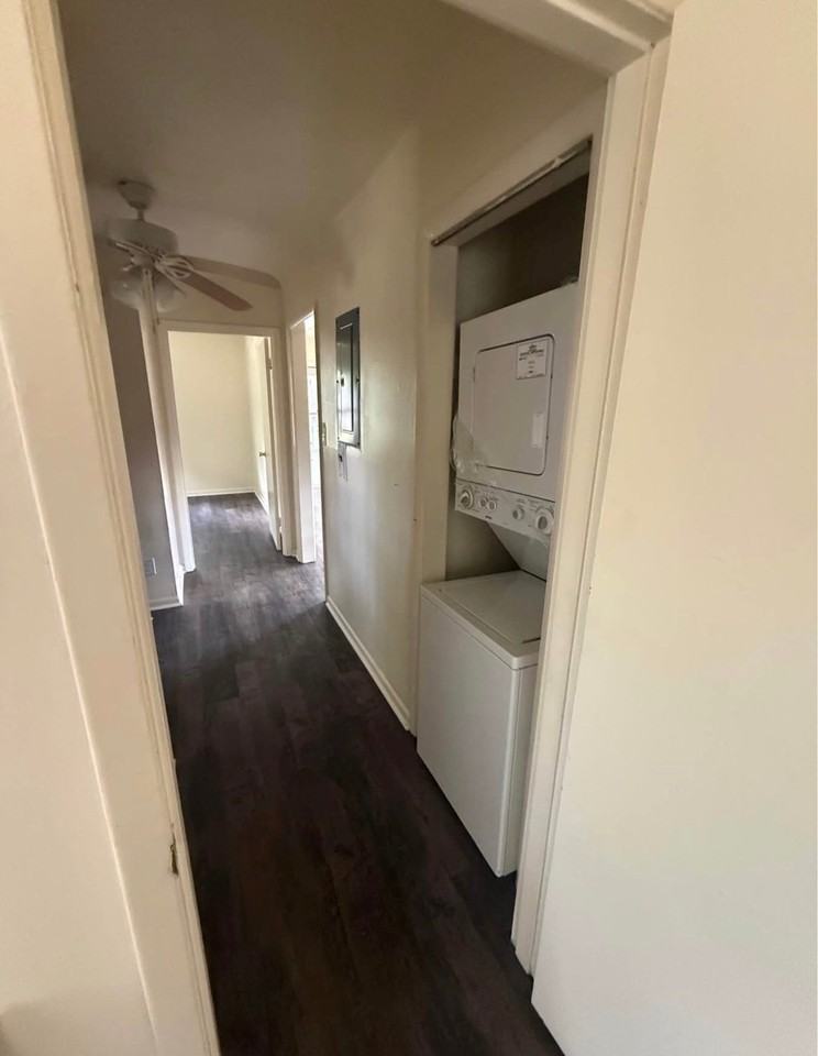 1007 N Virginia St - Photo 5 of 5