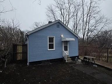 2330 W 30th St - Photo 5 of 12