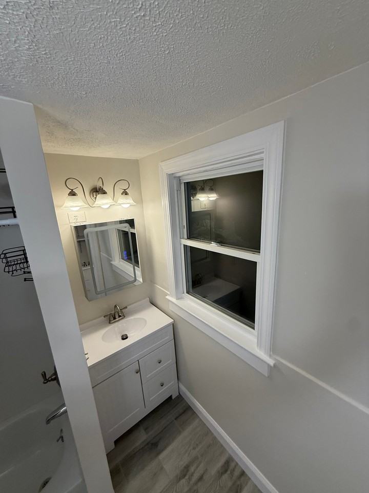 256 Gibson St #258 - Photo 6 of 14