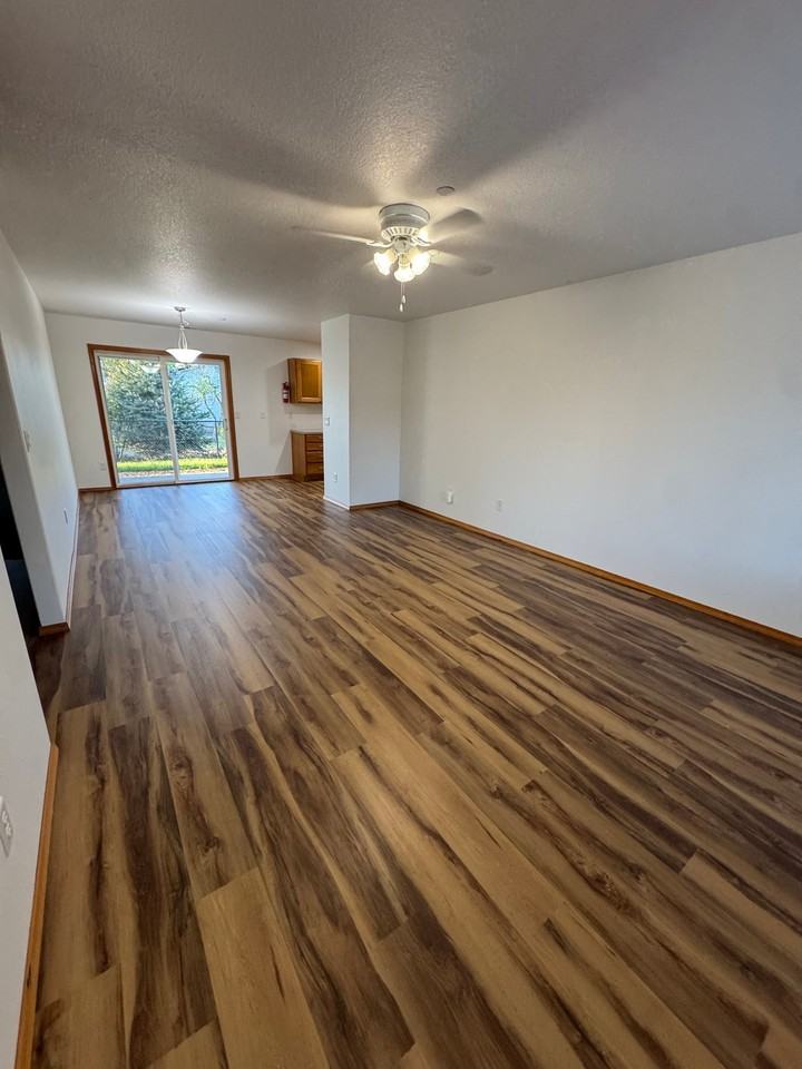 400 E Washington St - Photo 6 of 22