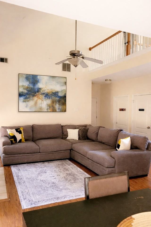 272 William Nye Dr Se - Photo 3 of 10