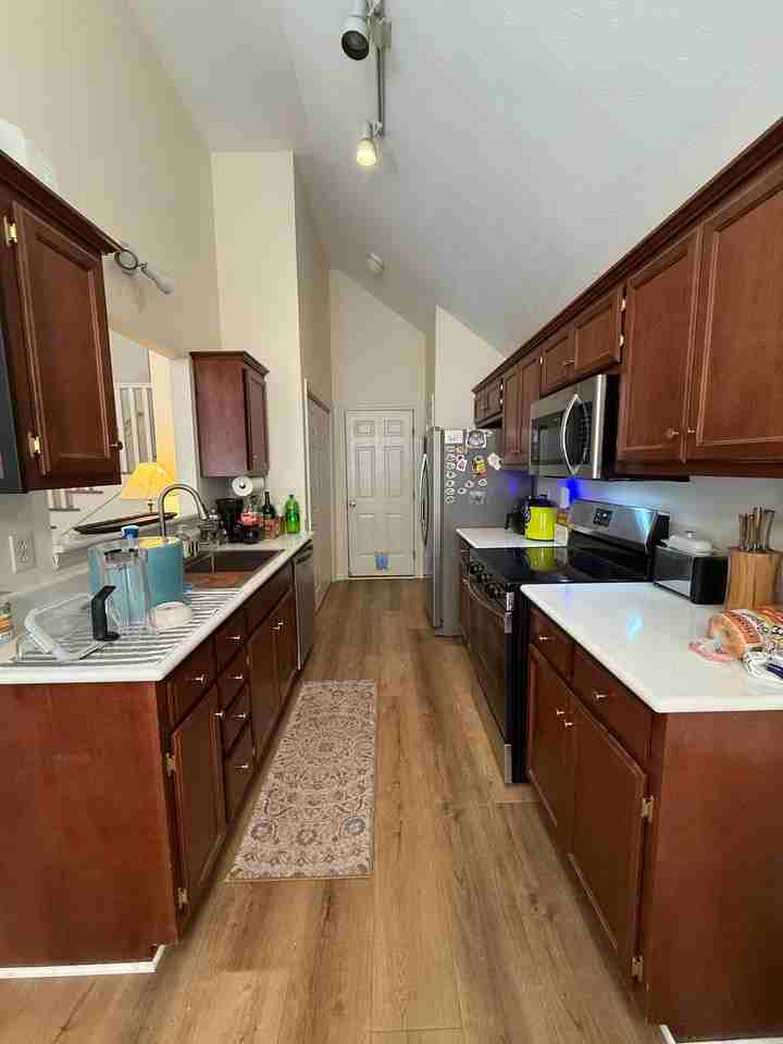 1313 Brendale Ct - Photo 7 of 20