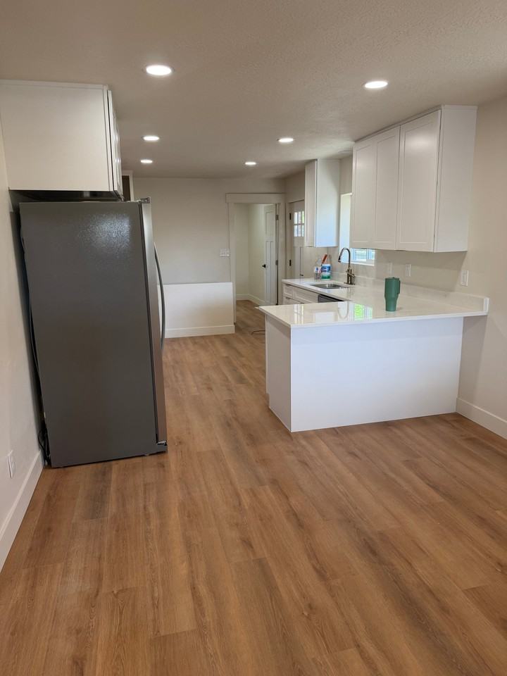 2543 S Highland Dr #A - Photo 4 of 13