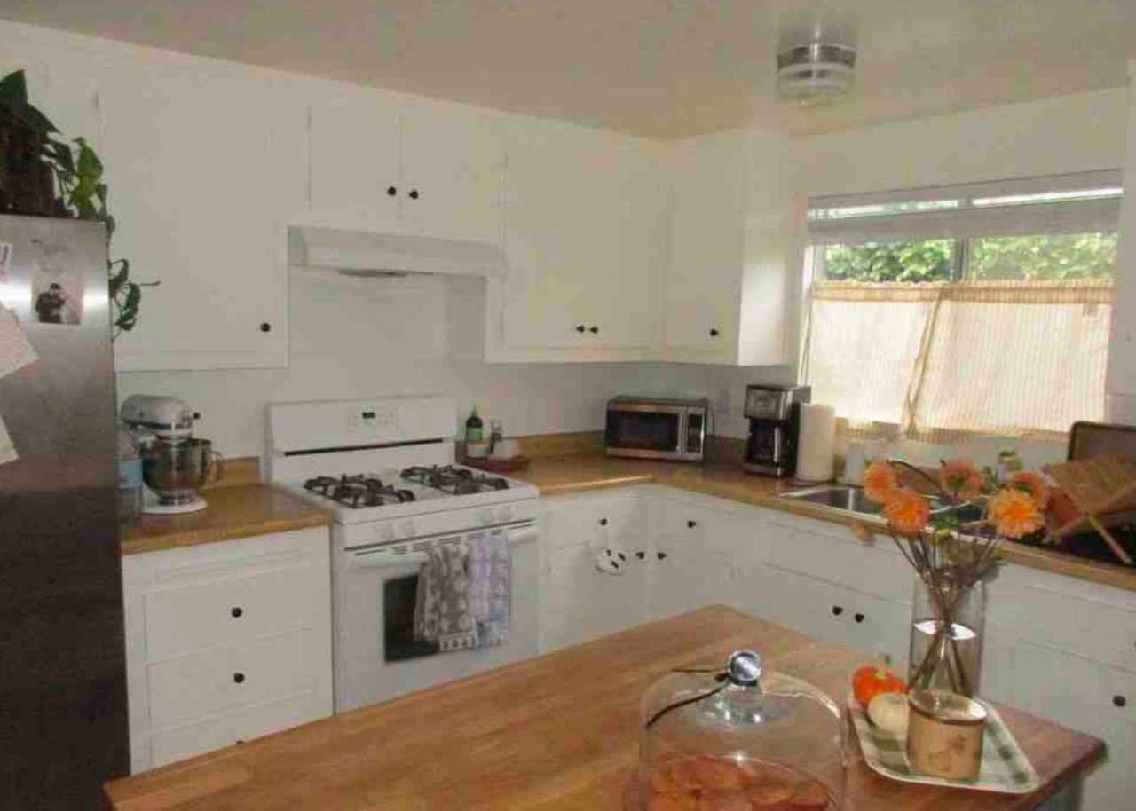 253 N Center St - Photo 3 of 10