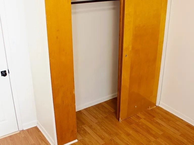 202 1st St #1F - Photo 3 of 7