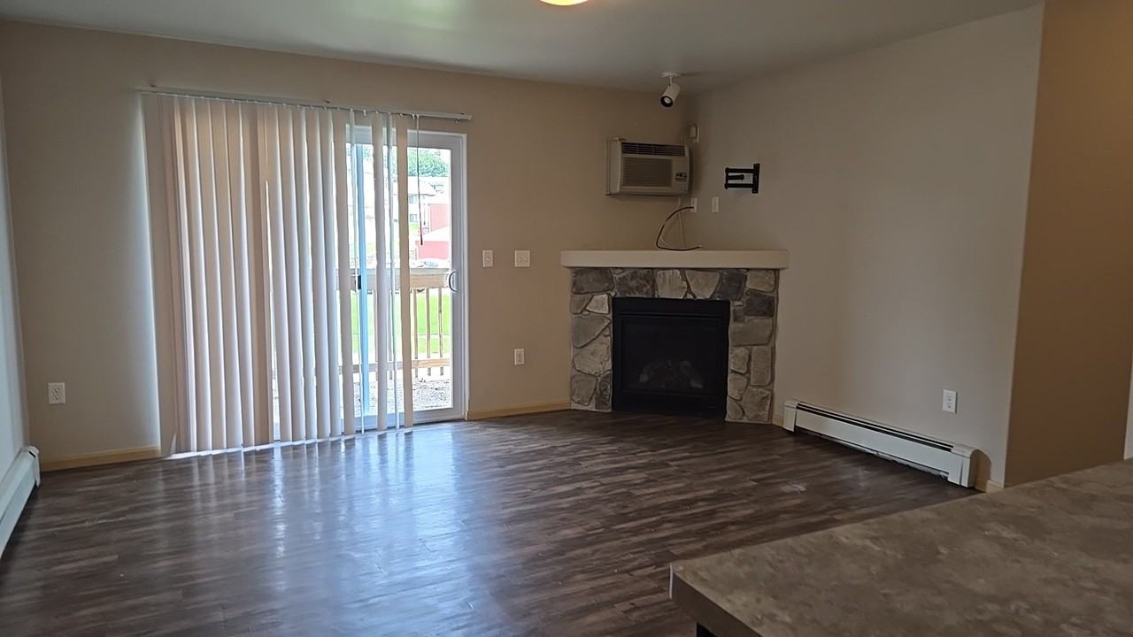 956 Boston Way #7 - Photo 5 of 12