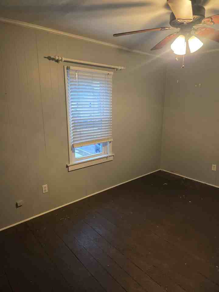 14 Washington St - Photo 2 of 8