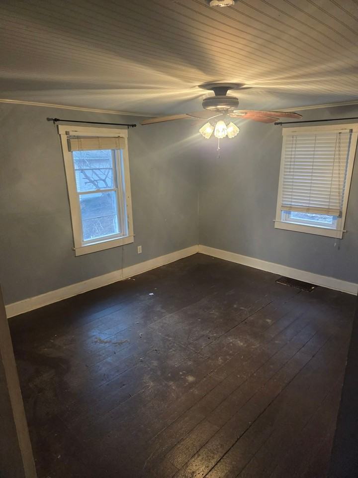 14 Washington St - Photo 4 of 8